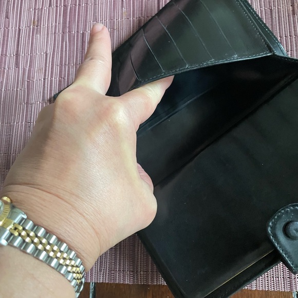 100% Authentic Chanel patent wallet. - Picture 2 of 7